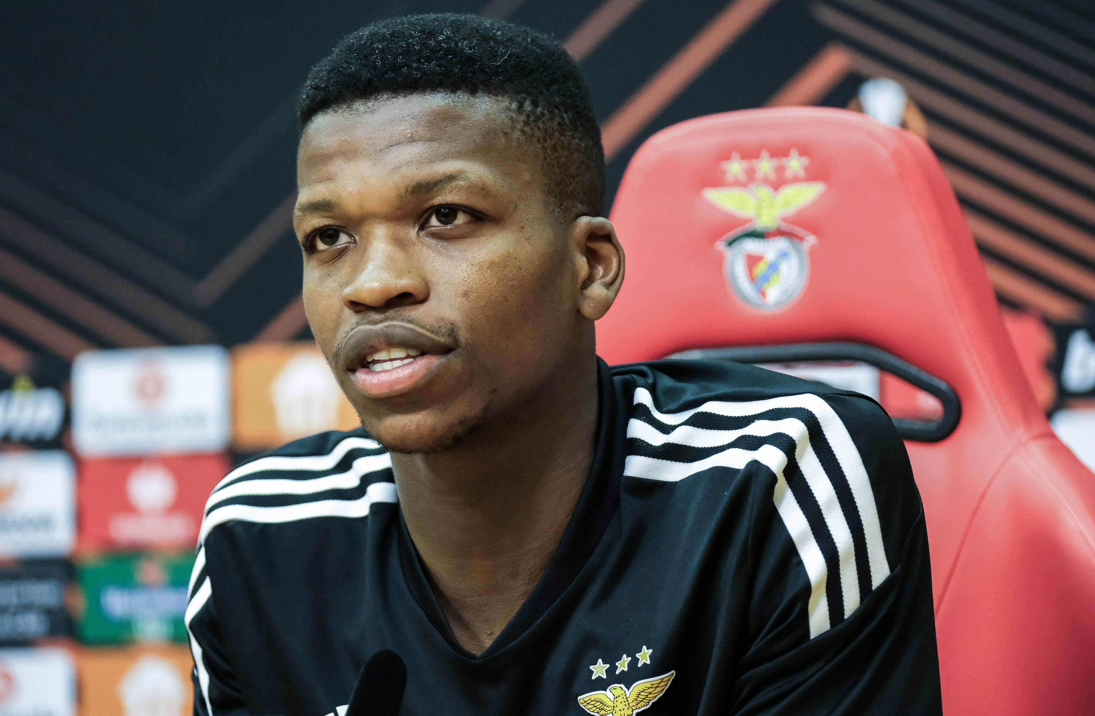 今晨本菲卡备战欧冠，更衣室发声细节曝光，赛场秩序良好，轮换策略成焦点(欧冠本菲卡多特)-开云官方下载