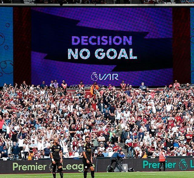 法兰克福训练开放日，今晨豪取连胜引欢呼，英超在即，高层口径保持一致(法兰克福vs奥格斯堡赛前)