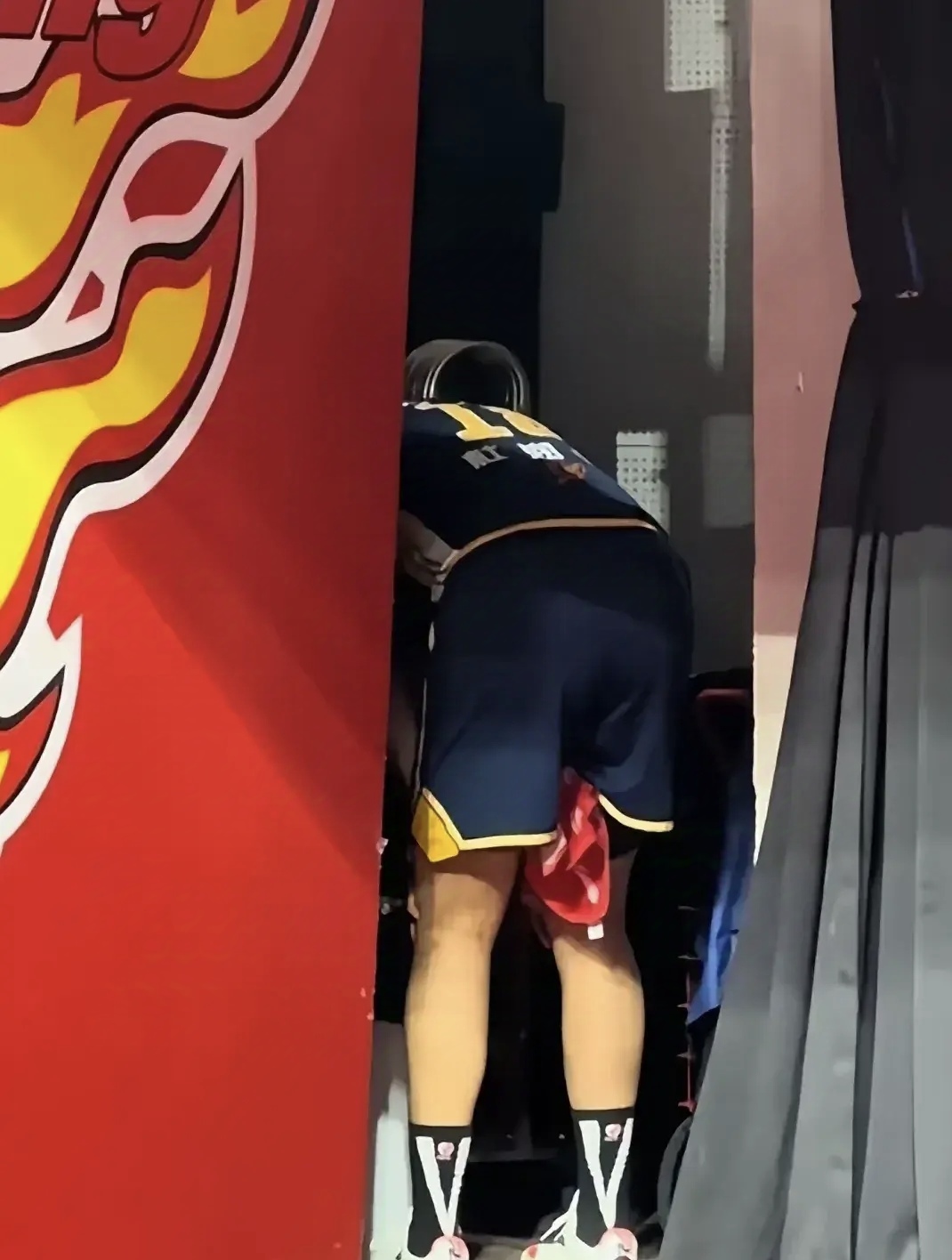 广东宏远训练开放日，今夜手感冰凉引欢呼，CBA季后赛在即，细节决定成败的简单介绍