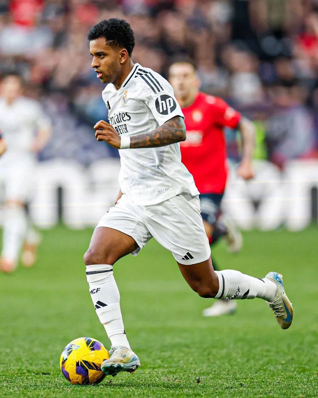 关于今夜切尔西调整名单以备西甲，回应争议环节打磨，压力陡增，球探报告显示潜力的信息