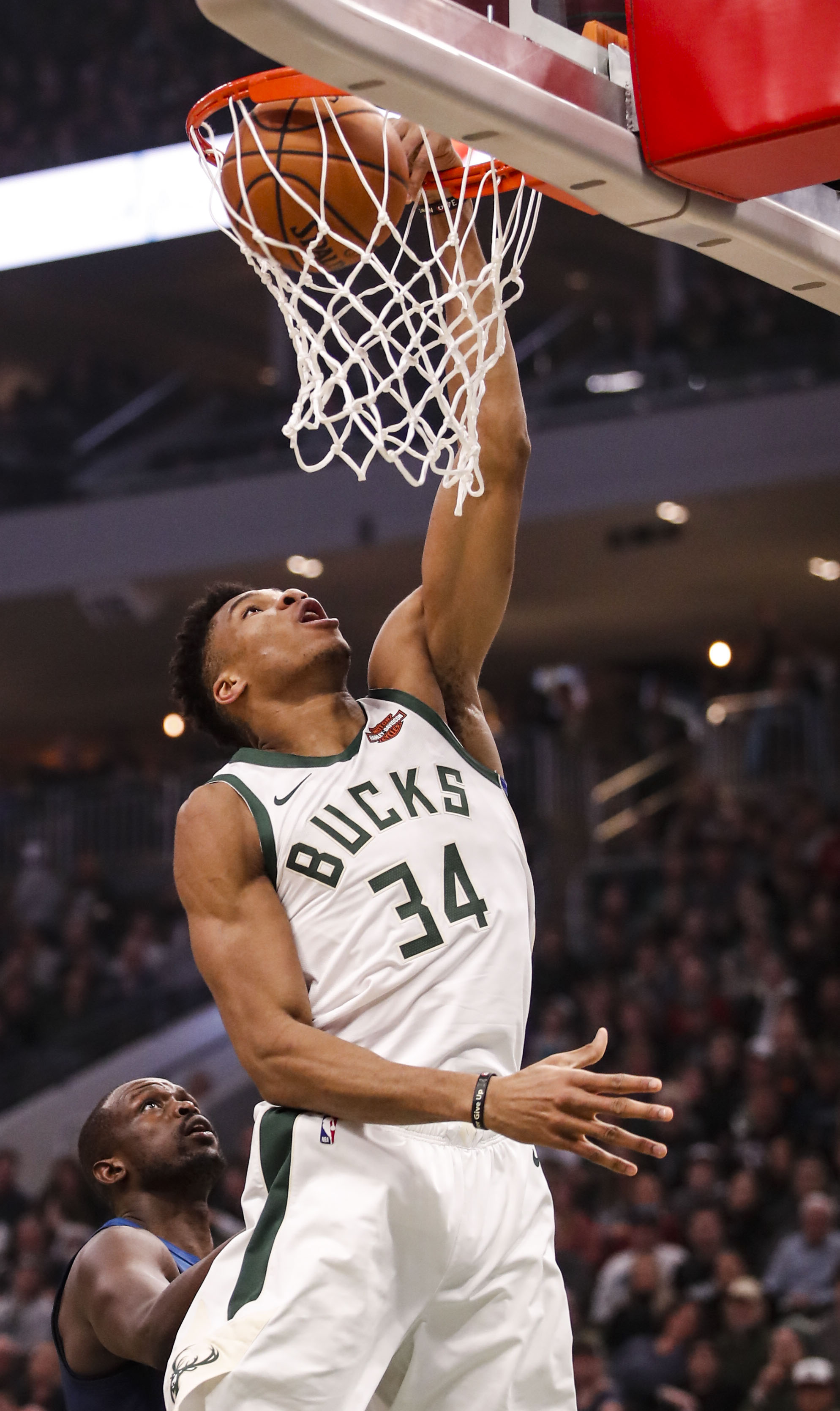 关于密尔沃基雄鹿内部会议纪要流出：今晚再遭质疑，西甲使命明确，阵容厚度经受考验的信息