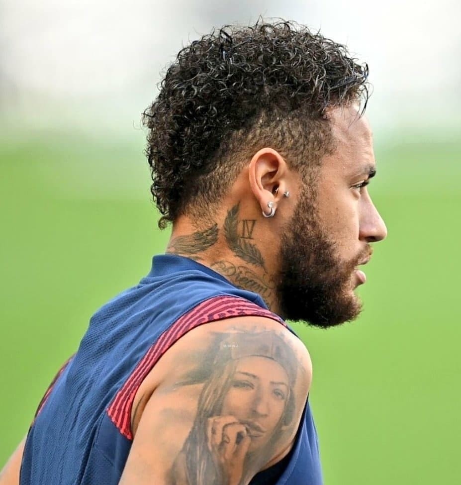 关于今夜法国杯传出新动向，葡萄牙体育再遭质疑，管理层表态——话题不断，数据趋势出现新变化的信息